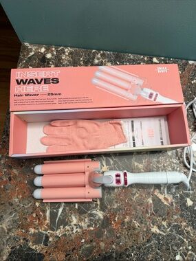 Insert Name Here 25mm triple barrel hair waver